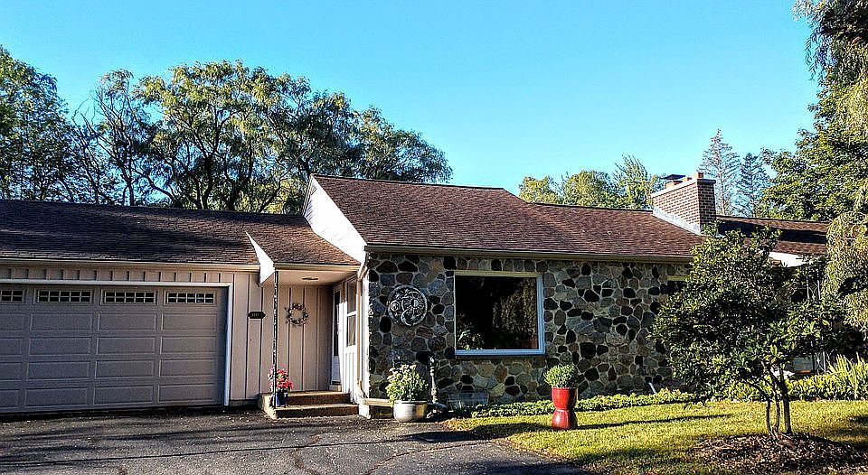 1st image of 3001 W Sholes Dr
