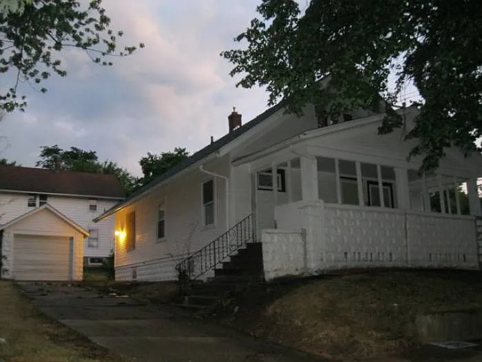 729 Furman St photo 1