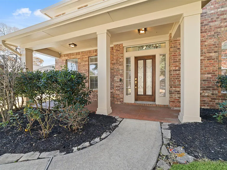 2618 Bridgestone Park Ln — Photo 5
