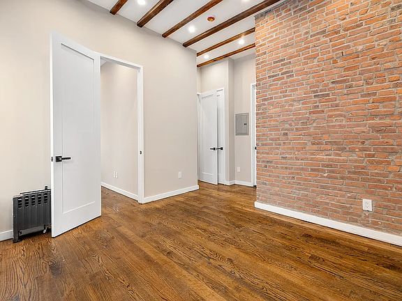 3rd image of 140 E 17th St #1CA