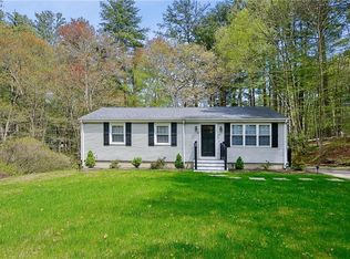 611 Lake Washington Dr, Glocester, RI 02814