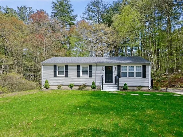 611 Lake Washington Dr, Glocester, RI 02814