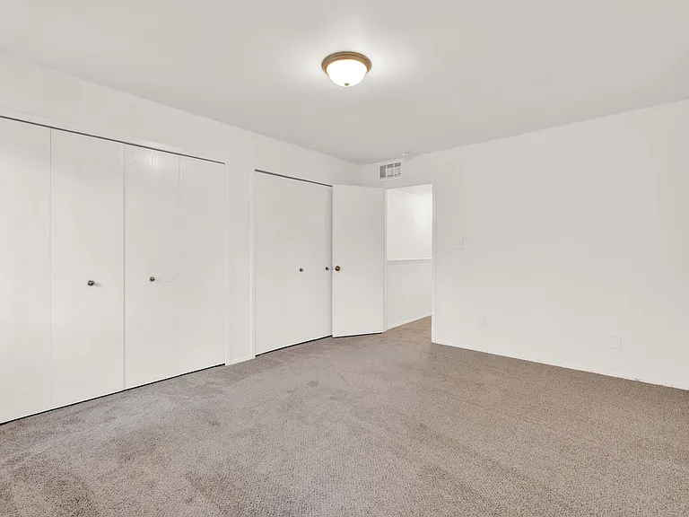 Riverside Townhomes — Photo 24