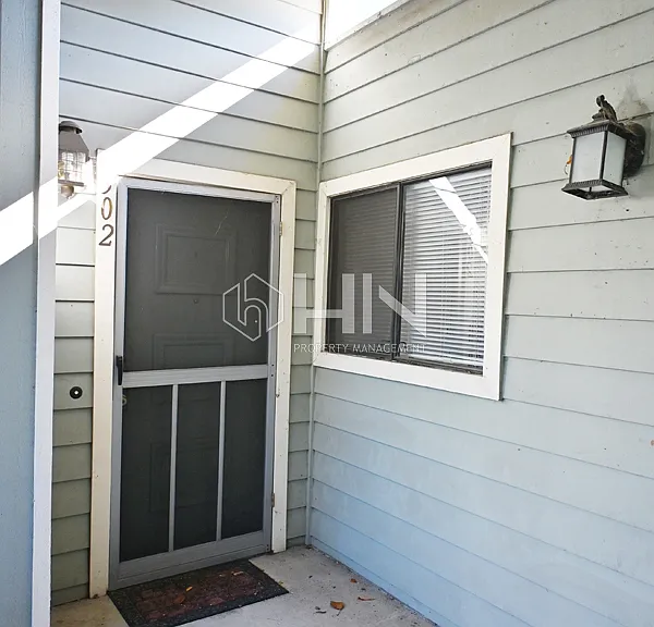 3674 Oakwood Ter #302 — Photo 3