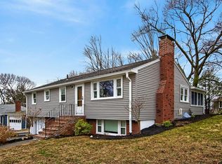 24 Oak Ridge Cir, Lynn, MA 01904