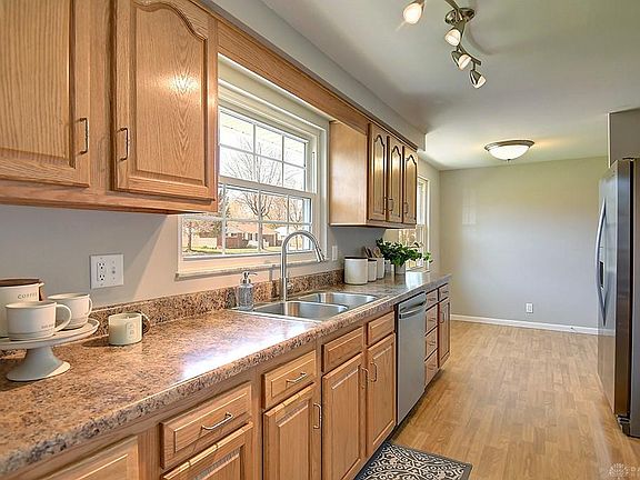 5th image of 4308 Burchdale St