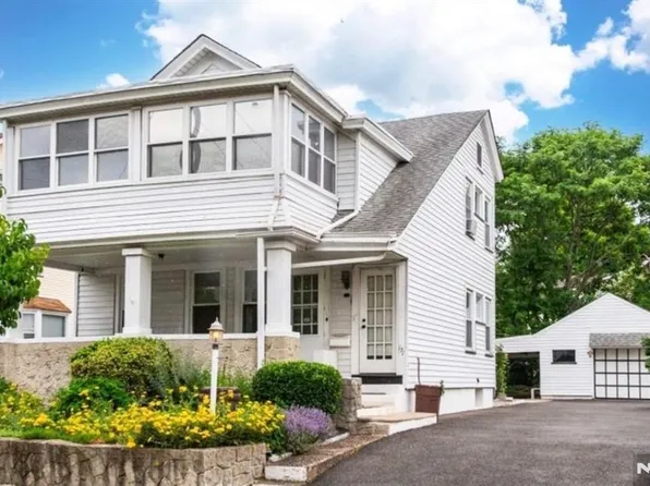 151 4th Ave, Hawthorne, NJ 07506