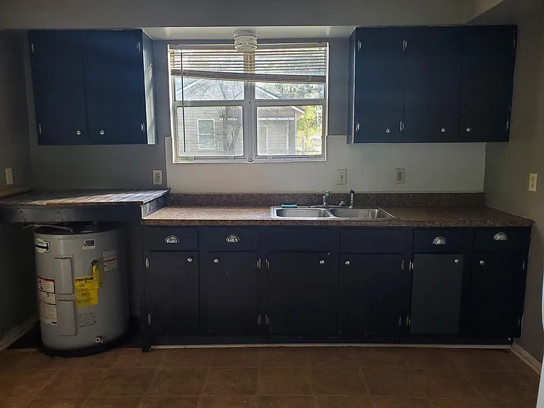 1510 W 21st St — Photo 12