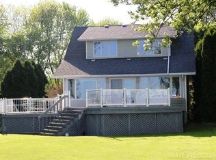 6721 River Rd, Marine City, MI 48039