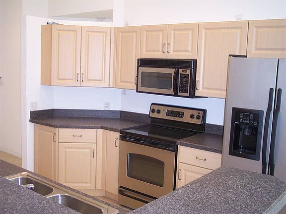 5th image of 308 S Brighton Dr