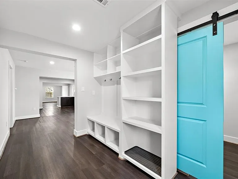 1511 McNeil St — Photo 12