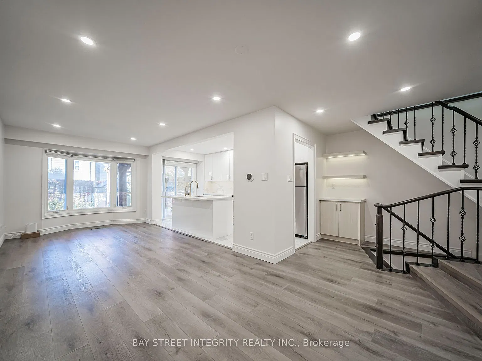 3 bed, $3,450 — Photo 4