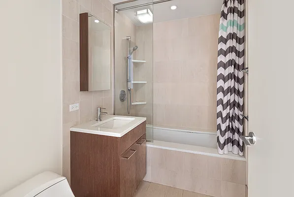 Rented by Mdrn Residential | media 5