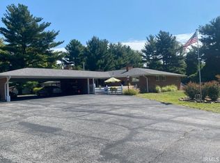 2704 Rose Dr, Vincennes, IN 47591