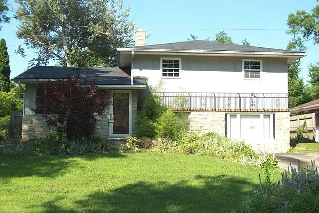 1688 Bostwick Rd photo 1