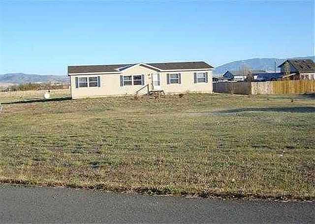 1st image of 577 Tracy Ann Dr