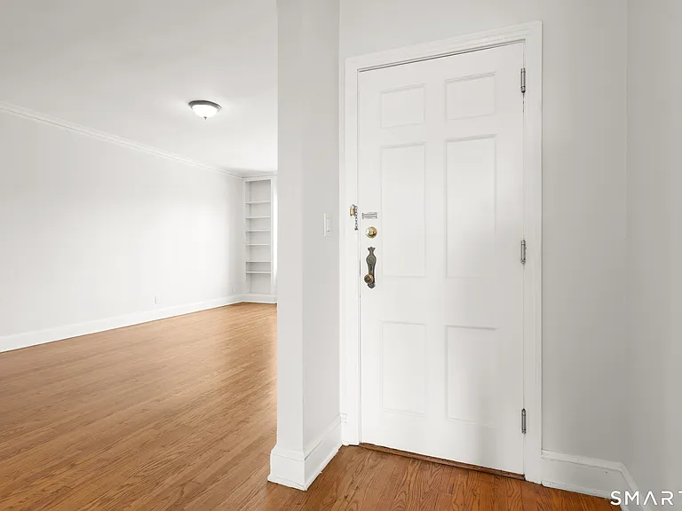 6 Highland St #B2 — Photo 4