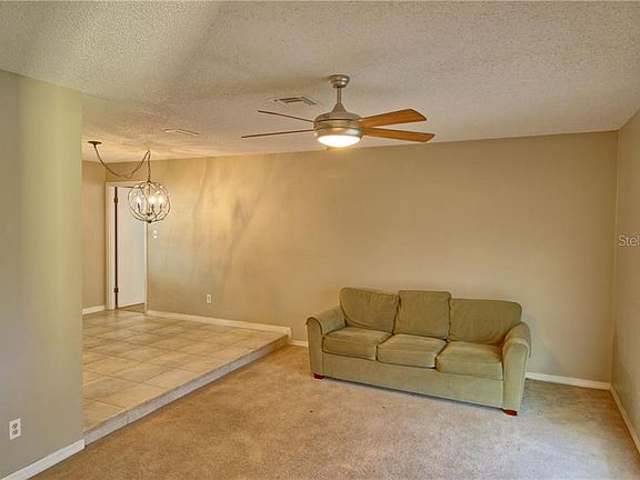 3rd image of 3125 Lakemar Ln