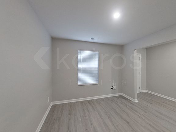 2nd image of 217 Sky Hawk Ln