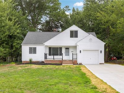 4672 Silverdale Rd, North Olmsted, OH, 44070