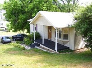 463 College Hill Rd, La Follette, TN 37766