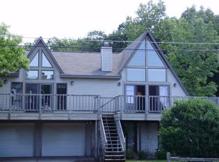 19170 N Shore Dr, Spring Lake, MI 49456