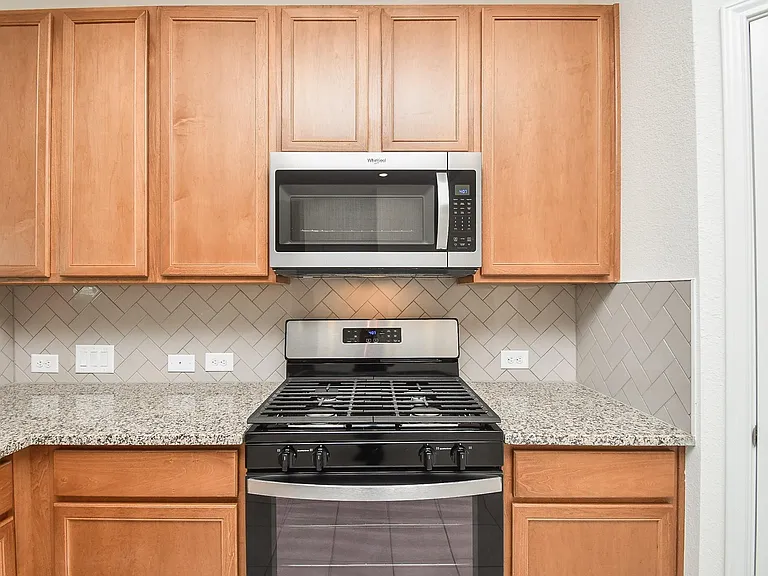 8138 Leisure Point Dr — Photo 16