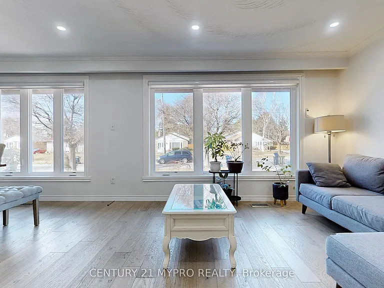 56 Bailey Cres #MAIN — Photo 6