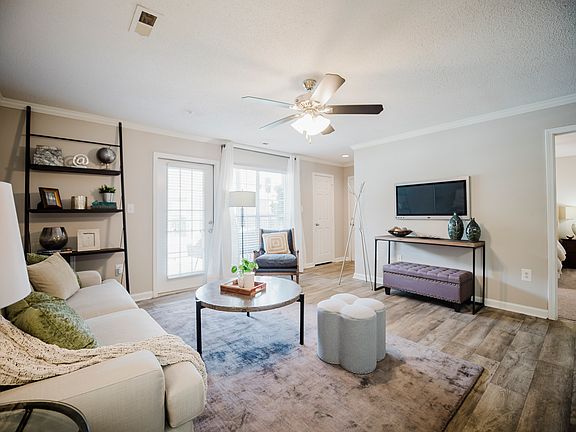5th image of 140 Jefferson Pkwy #523