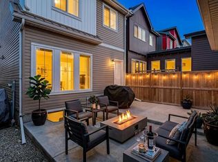 226 S 148th Ave NW, Calgary, AB T3P 1N1