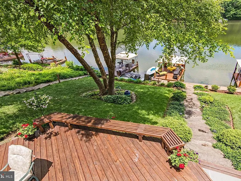 Lower deck: view from the balcony