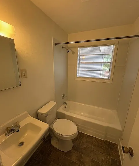 2929 Amity Garden Ct — Photo 4