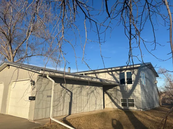 626 N Highland Ave, Pierre, SD 57501