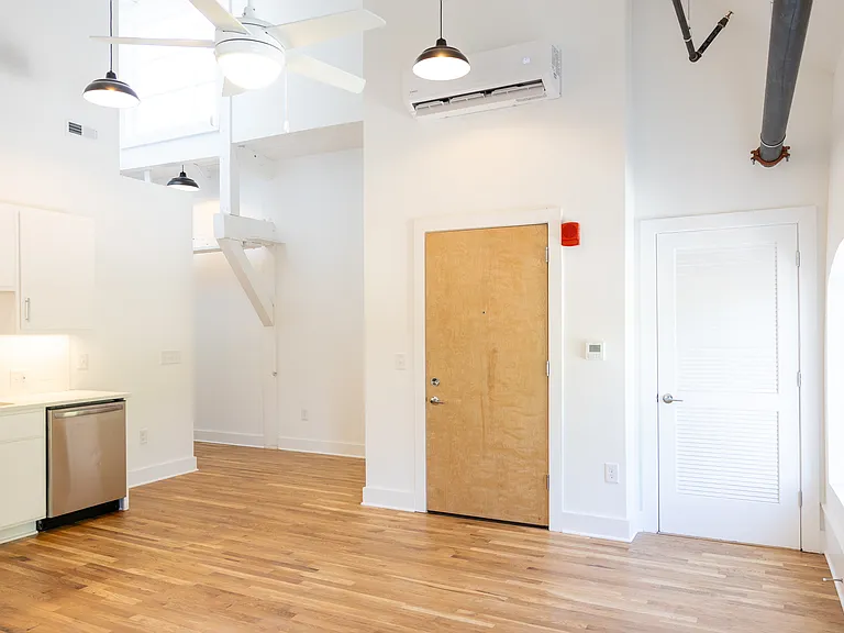 Overton Lofts — Photo 30