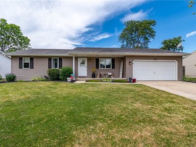 221 Rolling Green Dr, Mt Zion, IL, 62549
