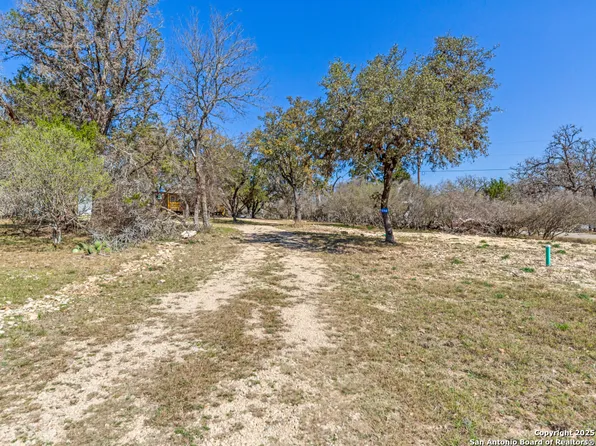 116 Red Wing Drive, Bandera, TX 78003