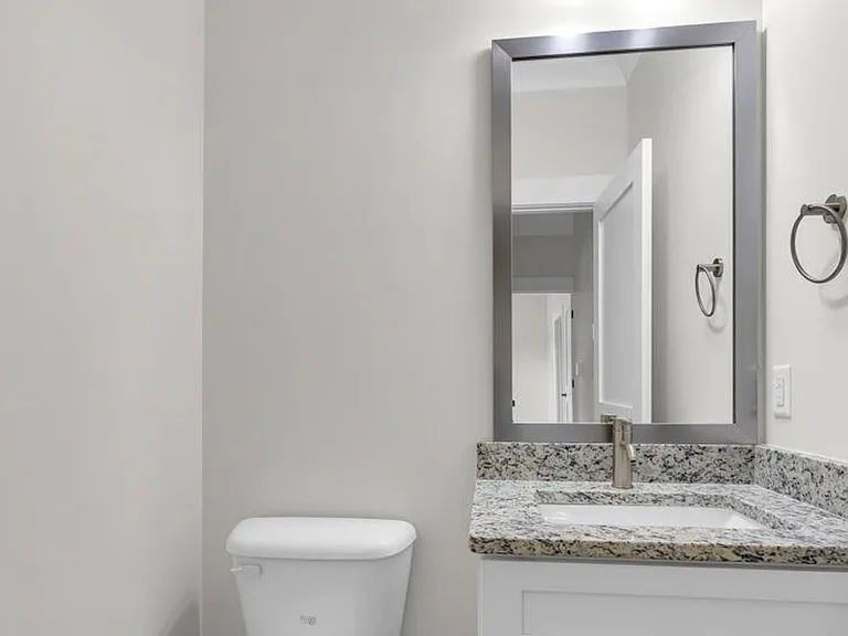 181 Circle Dr W — Photo 13