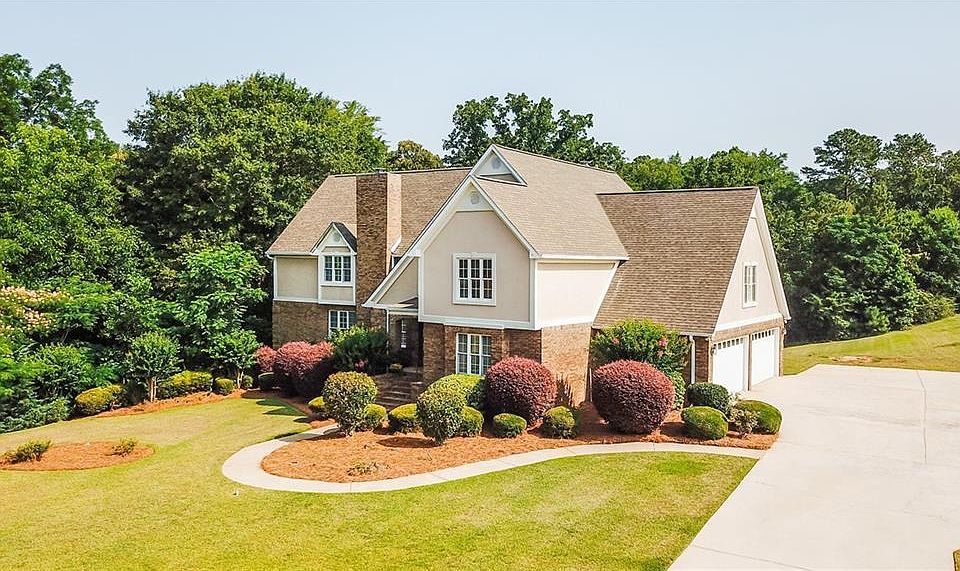1st image of 102 Pond Dr