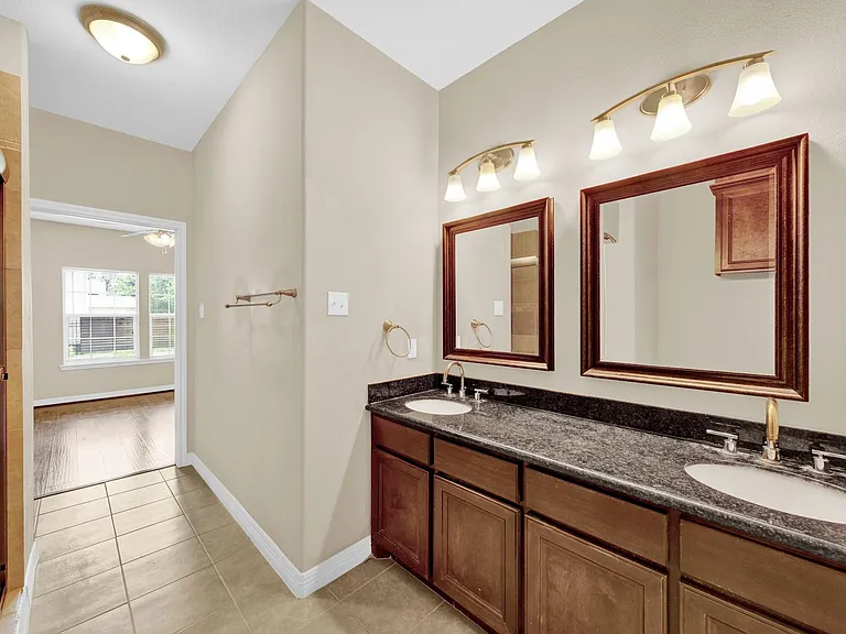 2906 Anita #B — Photo 23