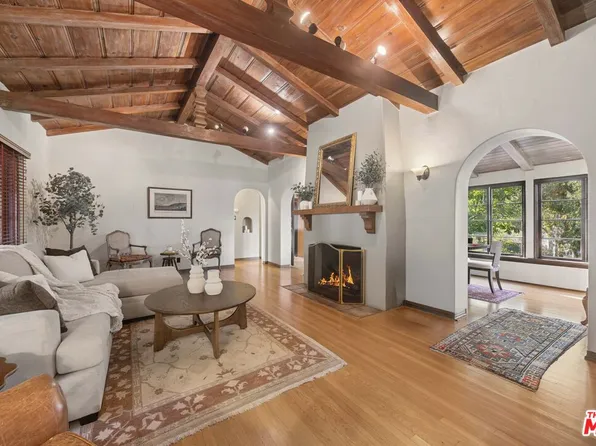 11325 Sunshine Ter, Studio City, CA 91604
