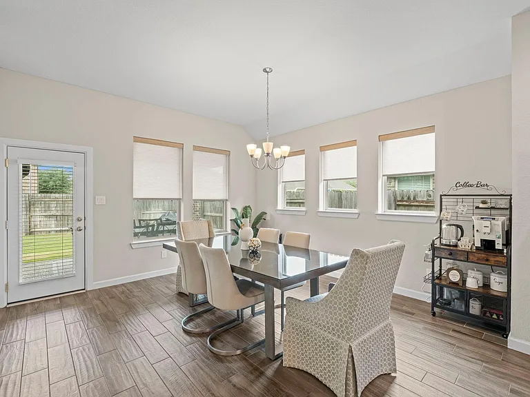 6811 Andorra Cove Cir — Photo 7