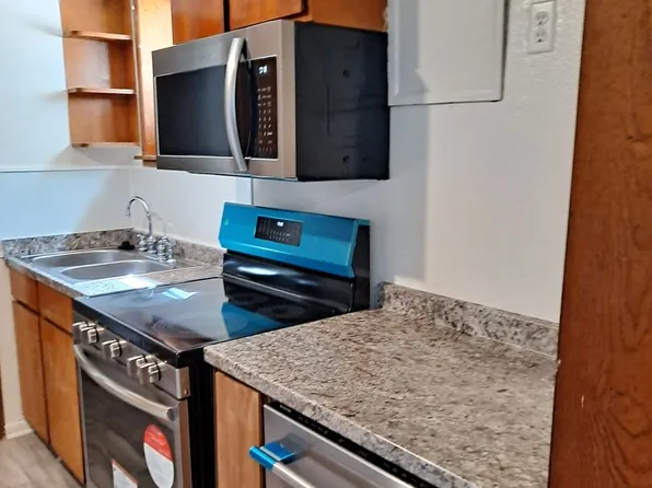 949-5 NT Pendragon 431 - 431 1/2 W. Grant Avenue, 431 W Grant Ave, Pueblo, CO 81004