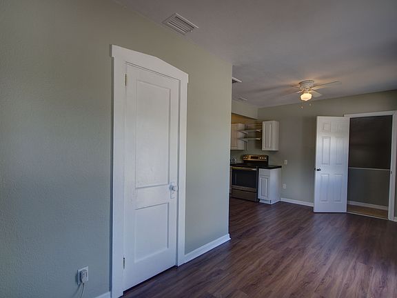 4th image of 820 17th St N