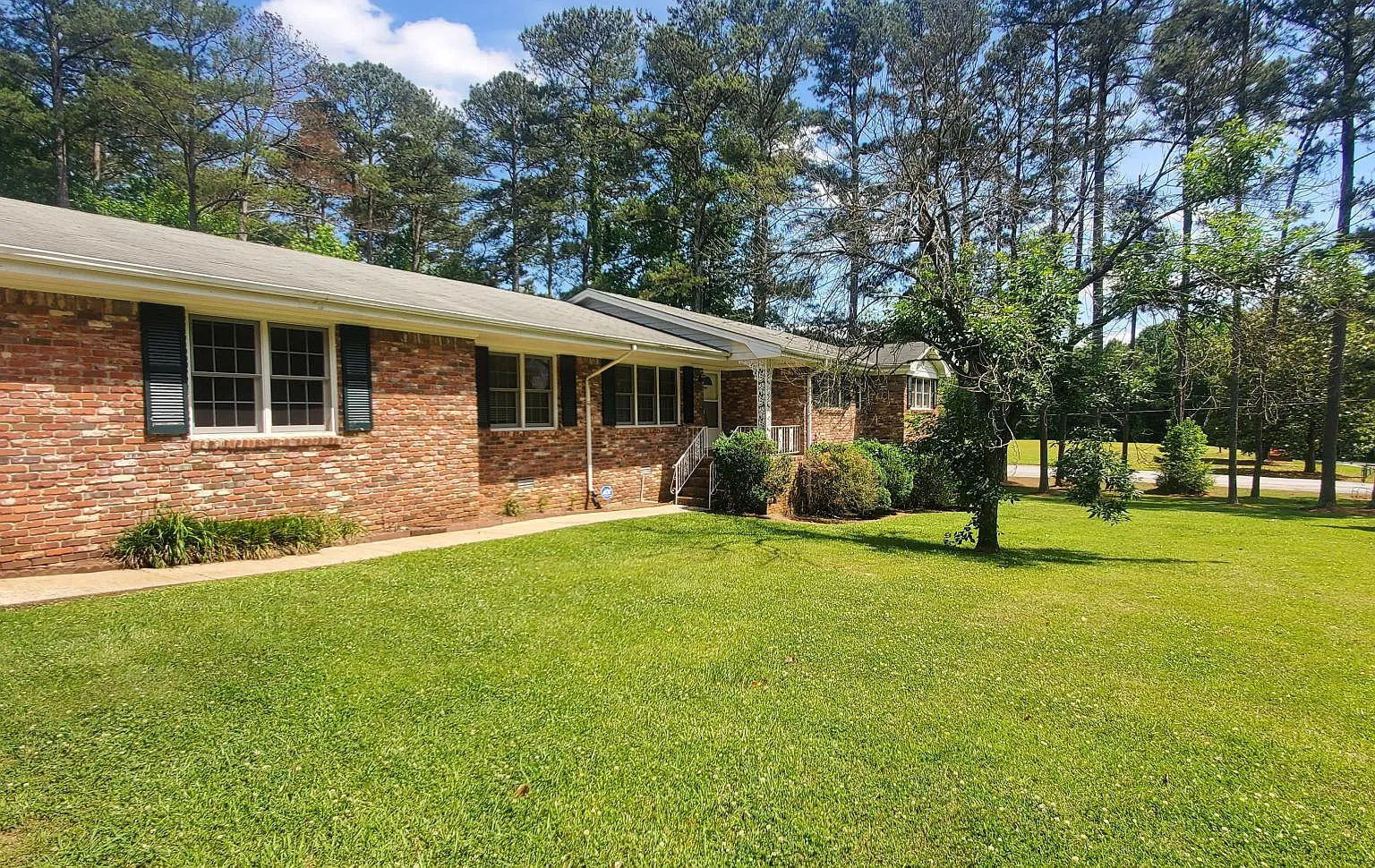 4 bed, $1,875 — Photo 4