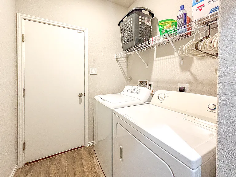 9023 Alvarado Bnd — Photo 26