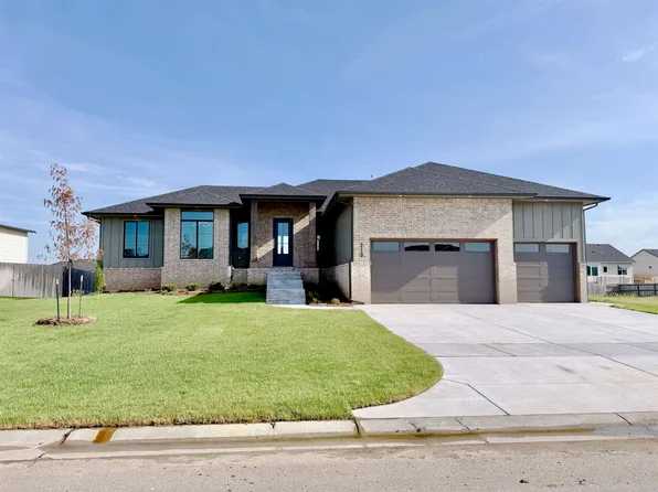 210 S Wellcrest Ct, Goddard, KS 67052