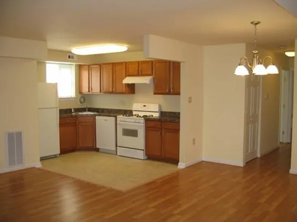 11336 Cherry Hill Rd #2-H-10, Beltsville, MD 20705