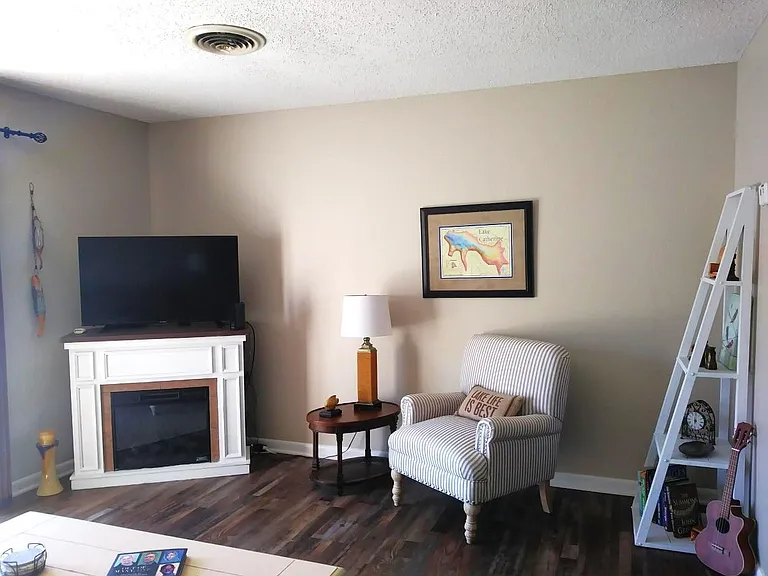 29 Lakeshore Ter — Photo 3