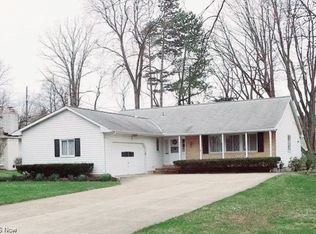 7250 Beechwood Dr, Mentor, OH 44060