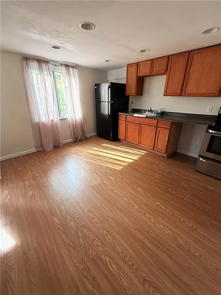 2 bed, 901 sqft, $1,250 — Photo 4